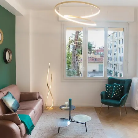 Apartment Beautiful In The Heart Of Nice