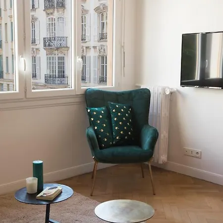 Beautiful In The Heart Of Apartment Nice