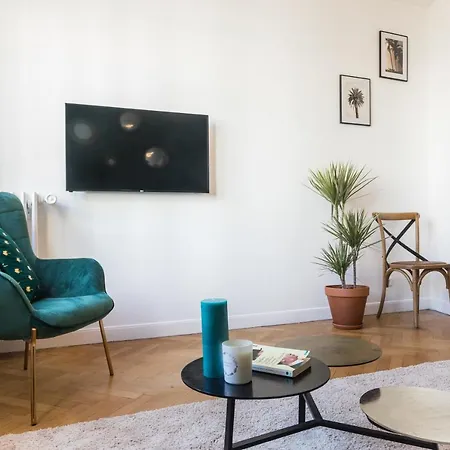 Beautiful In The Heart Of Apartment *