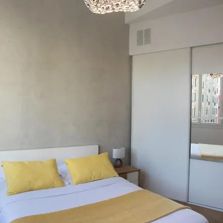 Beautiful In The Heart Of Apartment *